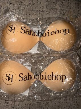 Sahobbiehop Nude Adhesive Strapless Silicone Bra Cups